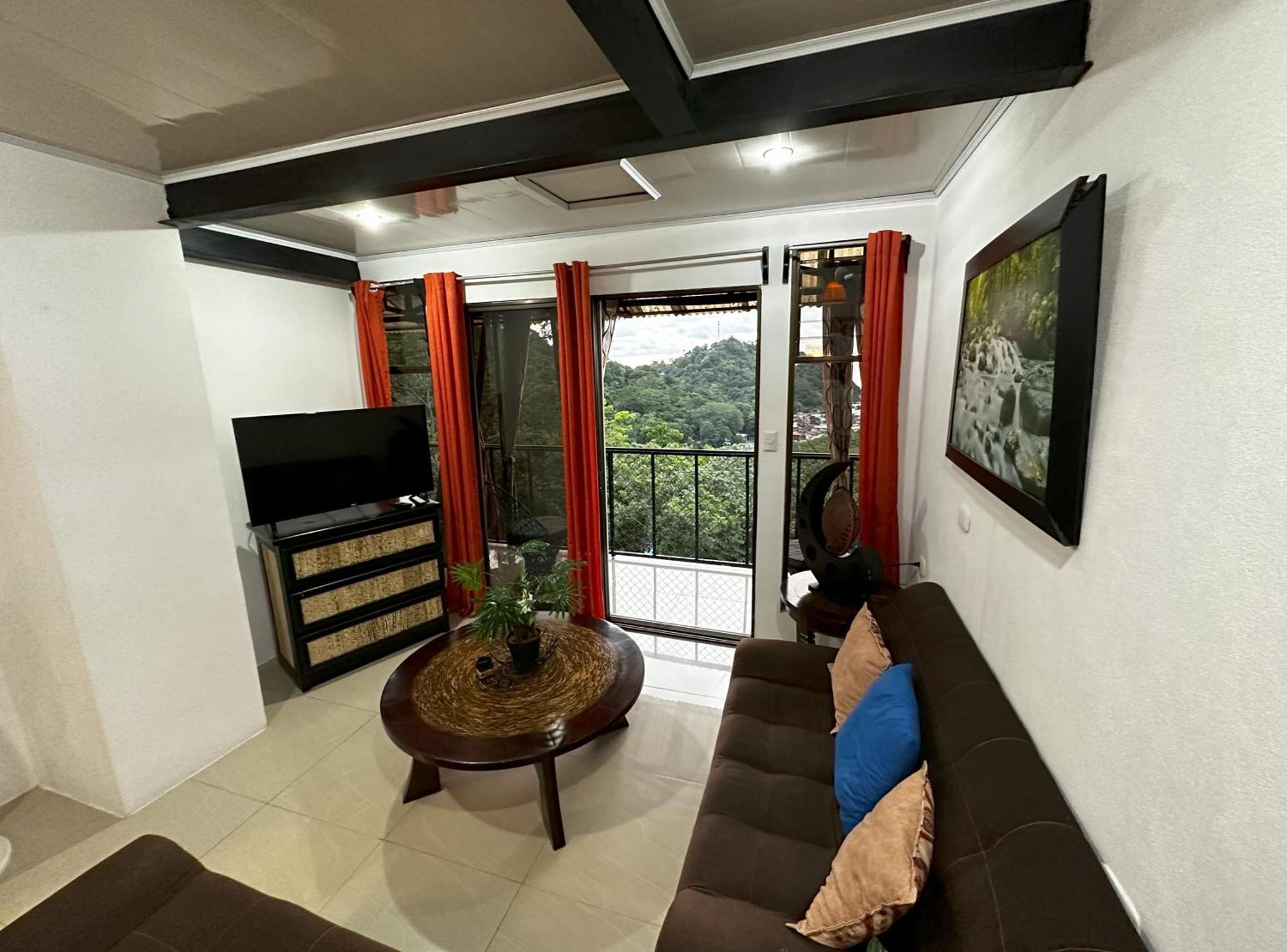 Vista Del Pacifico. Apartment Quepos Luaran gambar