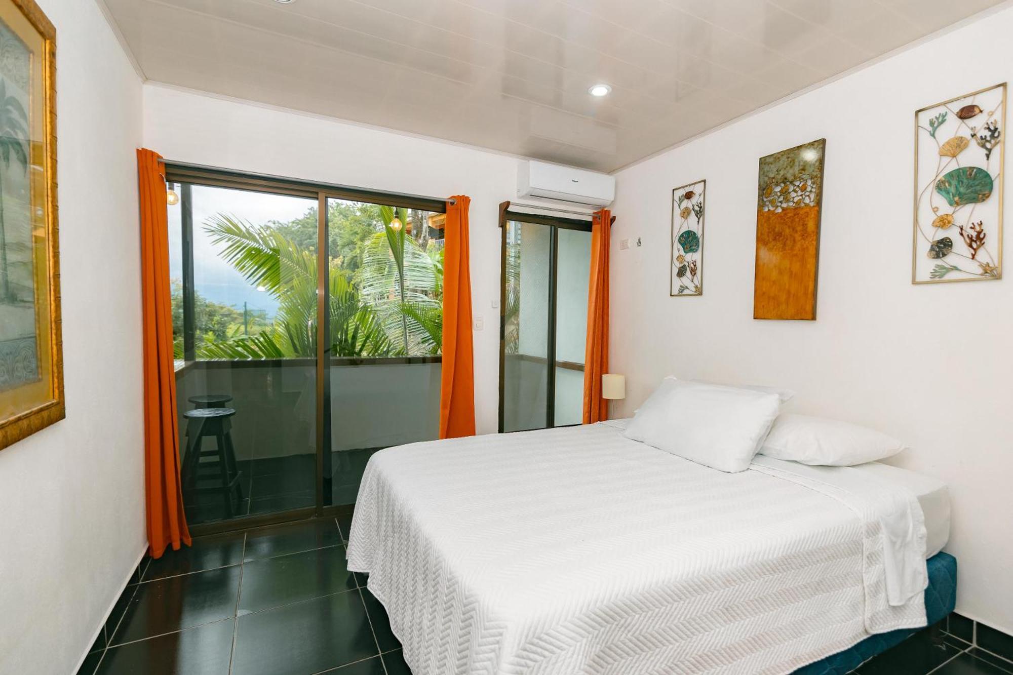 Vista Del Pacifico. Apartment Quepos Luaran gambar